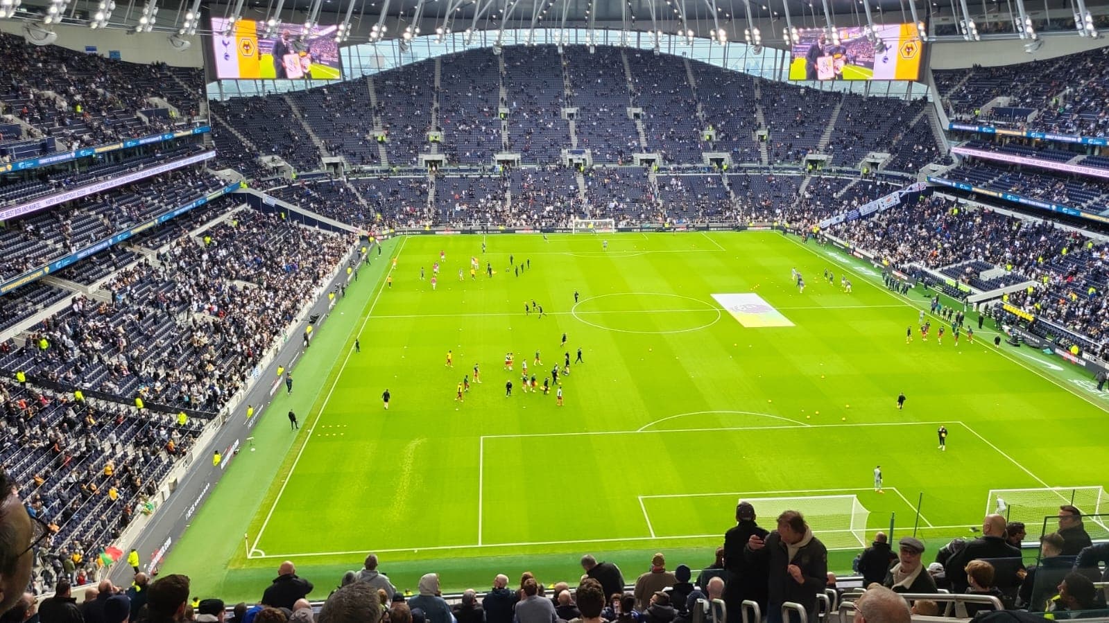 Mitchel bij Tottenham Hotspur – Wolverhampton